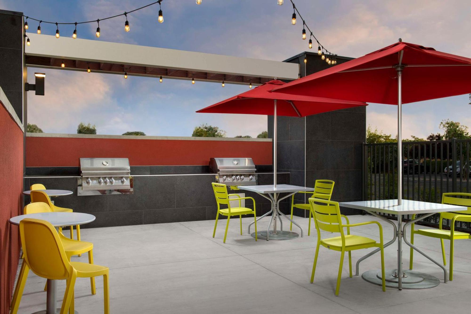 Home2 Suites By Hilton Clovis Fresno Airport Zewnętrze zdjęcie